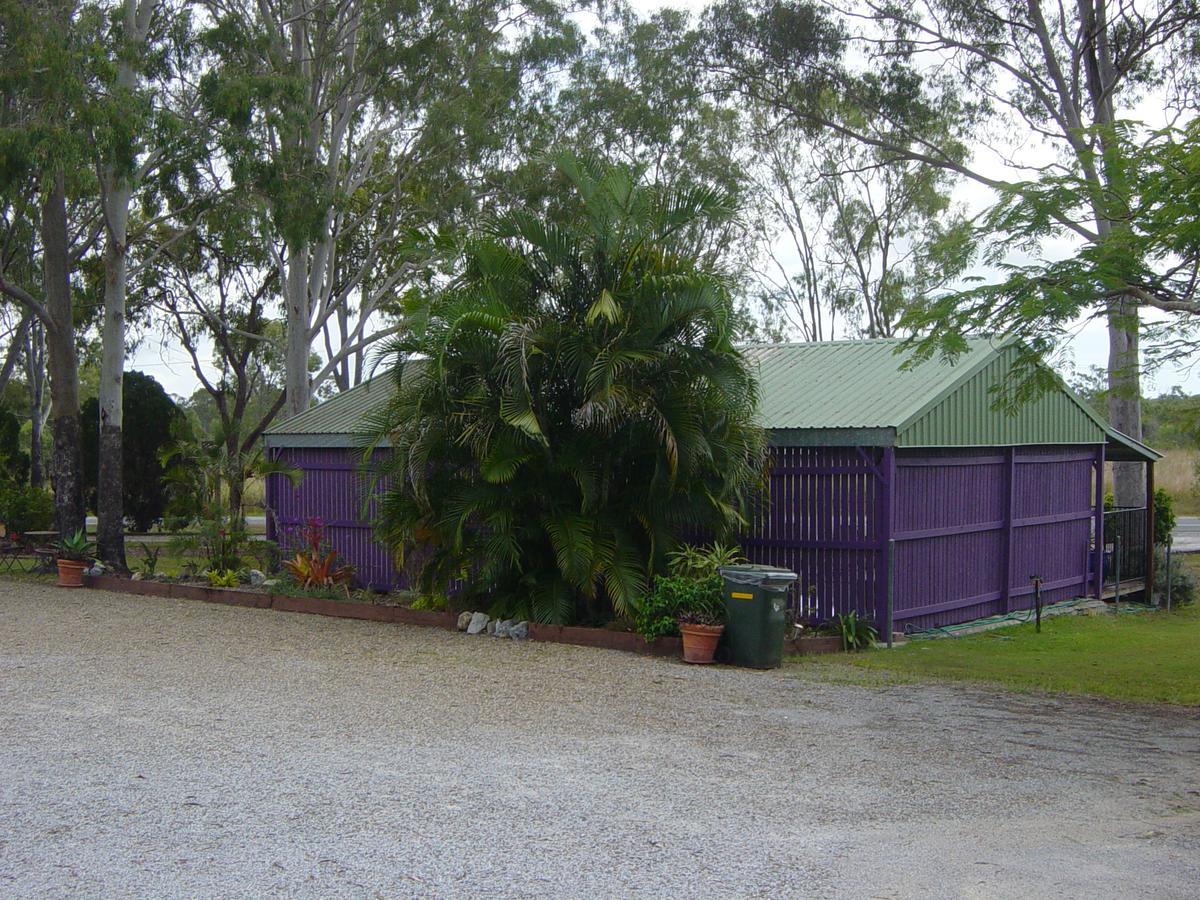 Greenacres Motel / Van Park Benaraby Bagian luar foto