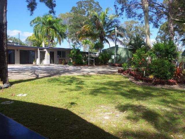 Greenacres Motel / Van Park Benaraby Bagian luar foto